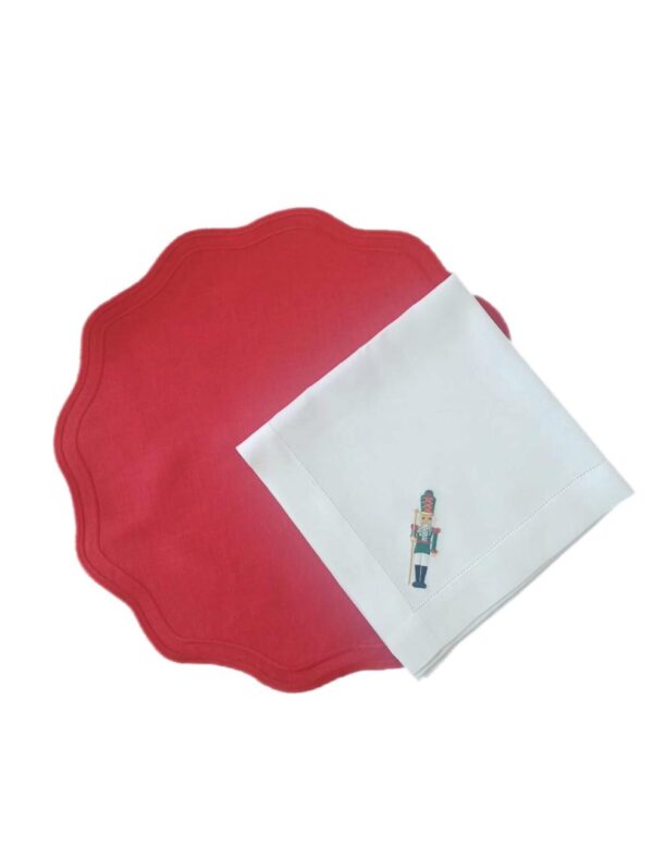 Kit com Um Jogo Americano Vermelho  e Um Guardanapo Quebra Nozes